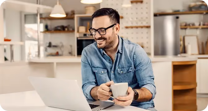 Interfejs aplikacji Pravisto na laptopie